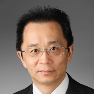 東京大学工学部、同大学院工学系研究科修士課程修了後、1996年信託銀行大手に入社。以来、一貫してクオンツアクティブ運用関連の業務に従事。
その後、小規模ヘッジファンドファームや大手信託銀行を経て、2016年3月大和住銀投信投資顧問株式会社(現、三井住友DSアセットマネジメント株式会社)入社。
現在は、運用部運用開発グループグループヘッドとして、運用部門向けのクオンツ・AI関係の専門部隊を取りまとめる。
日本証券アナリスト協会編集委員・試験委員。神戸大学大学院商学博士。