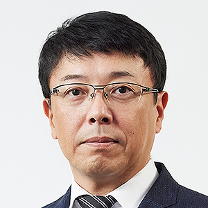 NTTドコモの代表取締役副社長として、R&D、ネットワーク、端末、調達、知的財産を統括。
1990年 日本電信電話株式会社入社以来、第二世代から第四世代の商用モバイルネットワークの標準化および開発に従事。2011年に米国マサチューセッツ工科大学経営大学院 修士課程修了。2016年サービスデザイン部長、2019年サービスイノベーション部長、2020年執行役員 北陸支社長、2023年常務執行役員 R&Dイノベー ション本部長を経て、2024年 6 月より現職