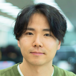 グローバル企業でSnowflakeのデータ基盤構築やStreamlitによるダッシュボード開発、LLMチャットボット開発に従事。2024年には技術書籍「Streamlit入門」を上梓し、2025年4月、DATUM STUDIO入社。ダッシュボード・マスタ更新ツール開発やデータ基盤構築を担当し、2025年に日本で2人目の「Streamlit Creators」に選出。
