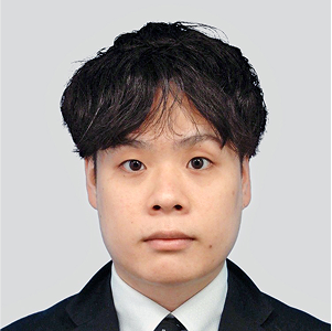 2024年にキャリア採用で塩野義製薬株式会社に入社。
前職ではSIerとして製造業界を中心に、データ基盤の構築、データ分析、BIツールの導入・活用支援などに従事。
現在はデータエンジニアとして、Snowflakeの運用やMDM（マスターデータ管理）システムの導入を担当している。