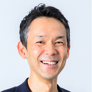 新卒で外資系IT企業に入社後、20年以上Data＆AI領域のシステム構築・コンサルティングサービス提供に従事。2021年 味の素株式会社に入社し、データマネジメント推進責任者として、ADAMS(Ajinomoto DAta Management System)プロジェクトを立ち上げ。味の素グループのデータ資産の価値を最大化するための活動に取り組んでいる。