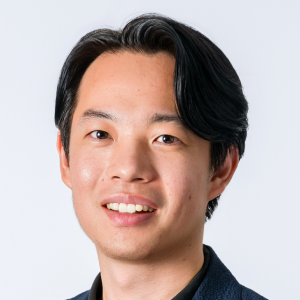 Snowflake合同会社でソリューションエンジニアを担当。主に金融機関のお客様に対して、データクラウドを活用した業務変革・技術支援を行う。
前職のBloomberg L.P.ではエンタープライズアカウントマネージャーとして大手保険会社を中心に、新規提案やソリューション営業を推進し、金融データサービスの導入拡大に貢献。経営層から現場まで多様なステークホルダーと連携し、顧客の業務変革を支援。
2025年4月より現職。