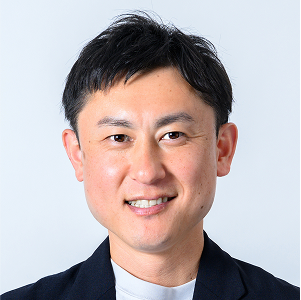 Snowflake合同会社にてシニアソリューションエンジニアを担当。
前職では企業向けのデータ分析・機械学習案件を多数支援し、経営層を含めたステークホルダーと連携しながら業務効率化や意思決定を支援する事業に従事。大手通信事業会社の所属時には、経営企画部にてビッグデータを活用した経営戦略・事業計画策定を実施。
2025年3月より、Snowflakeに参画。
