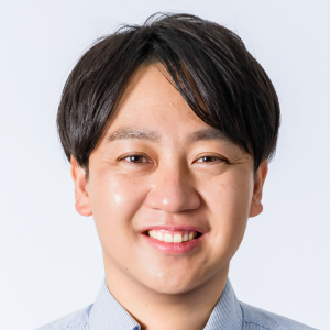 入社当初は法人SEに従事。以降、サービス開発やデジタルマーケティング関連システム（ECサイト・法人向け認証サービス）の開発に携わり、営業データの分析や販売促進を社内で推進。この経験から自社データの複雑性や活用の課題に直面し、2024 年度から全社データ活用環境整備（Polaris構想）を企画・開発をけん引するリーダーとして現職に従事。