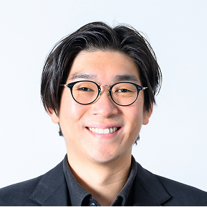 東京大学工学部卒。 東京大学在籍中に、北京大学で開催されたスマートグリッド分野における国際学会で世界一の座を争い、「BEST STUDENT AWARD」を受賞。協会発足時からの日本ディープラーニング協会理事。
ヘルスケアスタートアップ累計1200万DLのFiNCアプリを開発するFiNC TechnologiesのCTO・CEOを経験。プロダクト開発・AIへの深い知見を持つ。2024年1月にGROWTH VERSEのCTOに就任