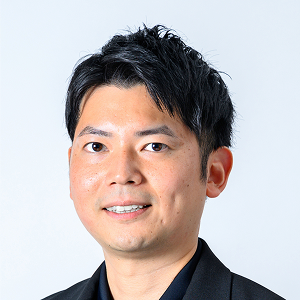 2016年、新卒で国内SIerに入社。通信事業者向けのインフラ構築プロジェクトに従事。 その後、自動車メーカーでSCM領域のシステム開発等を担当。 2021年、日清食品ホールディングス株式会社に入社後、社内インフラ環境の更改を担当。 現在はデータサイエンス室に所属し、SCM領域のデータ活用プロジェクトの企画/構築、社内データ統合などを推進。