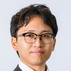 NTTドコモに2019年入社、以来主にペタバイト規模のビッグデータ分析基盤の開発に携わる。現在はPrincipal data engineerとしてより高度でデータドリブンなモバイルネットワーク運用を実現すべく、社内のデータエコシステムを従来の中央集権型データレイクから分散型アーキテクチャ（データメッシュ）へと移行・変革する取り組みを推進するとともAI活用のためのインフラづくりに目下邁進中。また、技術コミュニティの発展に貢献すべく精力的に取り組んでいます。　2026 Snowflake Data Superhero